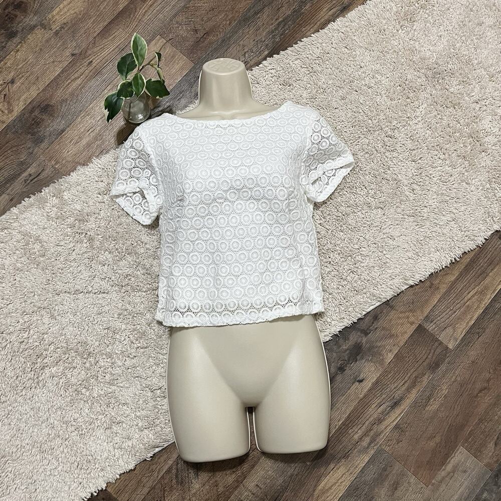 Lilly Pulitzer Small White Embroidered Eyelet Crochet Scoop Neck Lined Crop Top